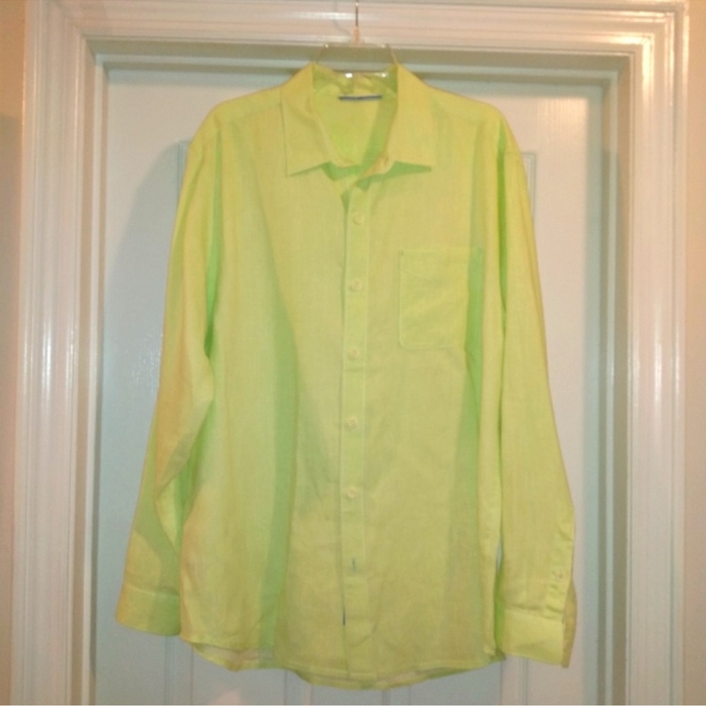 Beautiful Tommy Bahama linen shirt size L in EUC